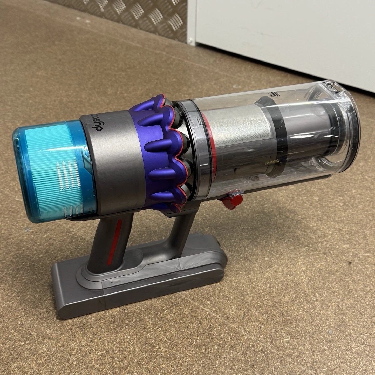 Dyson Gen 5 Detect Absolute Vacuum Cleaner Complete Excellent Condition