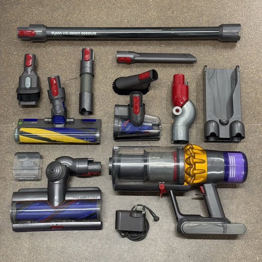 Dyson V15 Detect Absolute Cordless Vacuum Cleaner Animal excellent condition